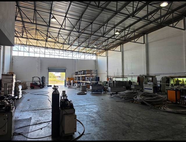 1,768M² FACTORY FOR SALE IN LANSERIA